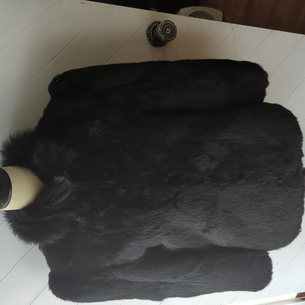 Niki Women's Gorgeous  Cropped Real Black Rabbit Fur size S